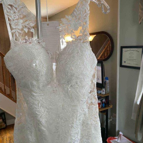 Stella York Dresses & Skirts - Stella York Wedding Dress